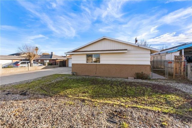 1252 E Avenue R6, Palmdale, CA 93550