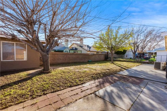 1252 E Avenue R6, Palmdale, CA 93550