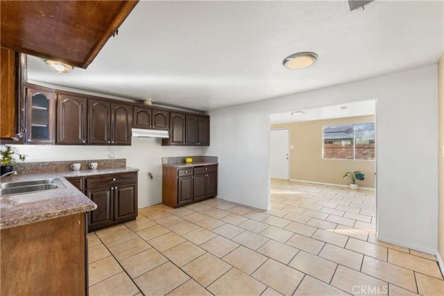 1252 E Avenue R6, Palmdale, CA 93550