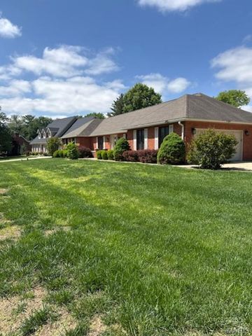 200 Lake Lorraine Drive, Swansea, IL 62226