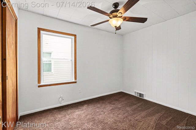 23755 Schroeder Avenue, Eastpointe, MI 48021