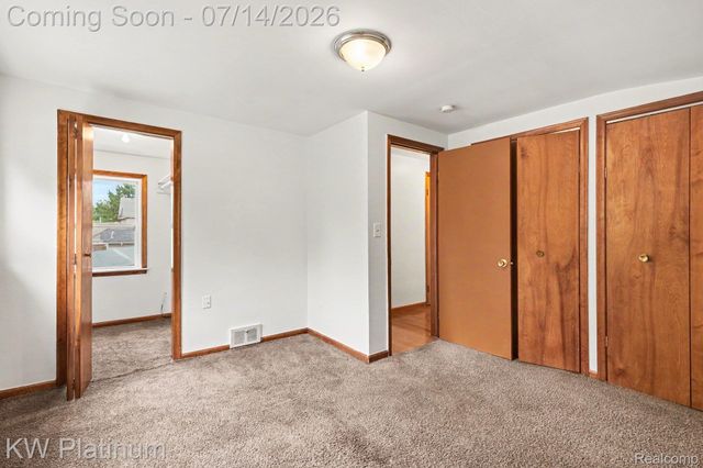23755 Schroeder Avenue, Eastpointe, MI 48021