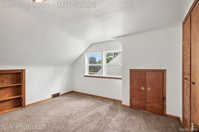 23755 Schroeder Avenue, Eastpointe, MI 48021