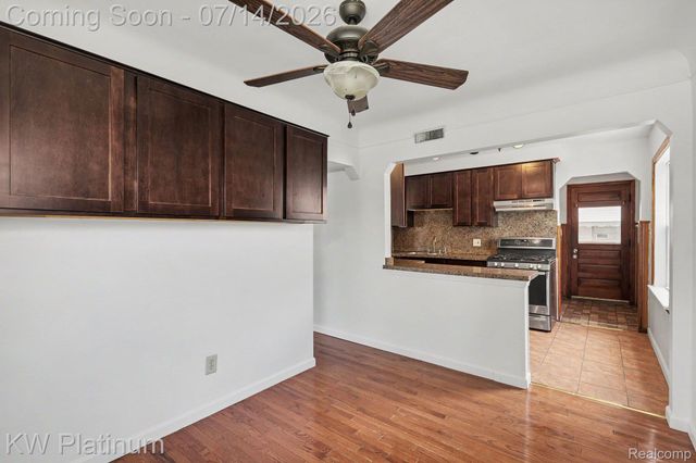 23755 Schroeder Avenue, Eastpointe, MI 48021