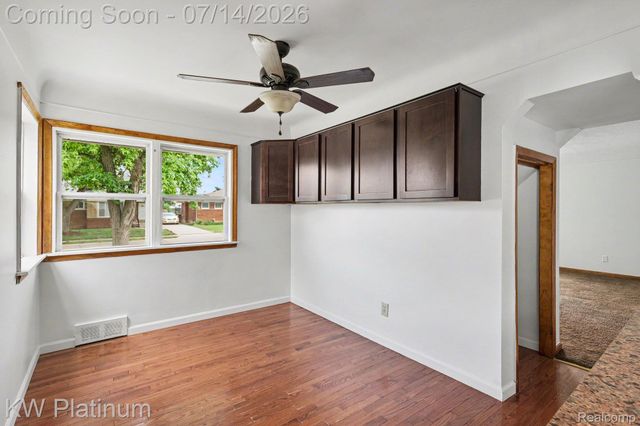 23755 Schroeder Avenue, Eastpointe, MI 48021