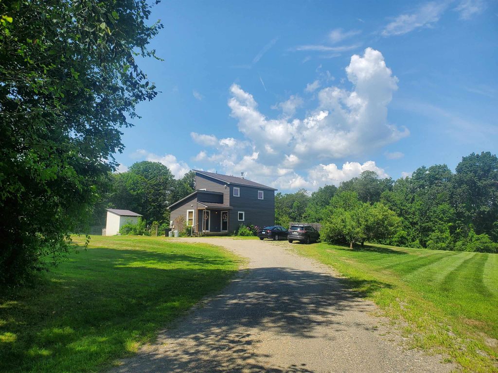 424 River Road, Westmoreland, NH 03467
