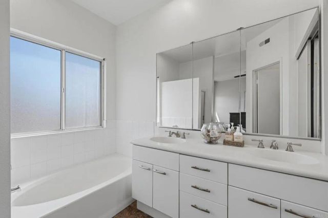 17 Calle De Vida 211, Rancho Santa Margarita, CA 92688
