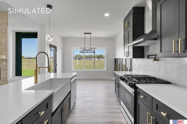 9221 Castle Pine Drive, Lincoln, NE 68516