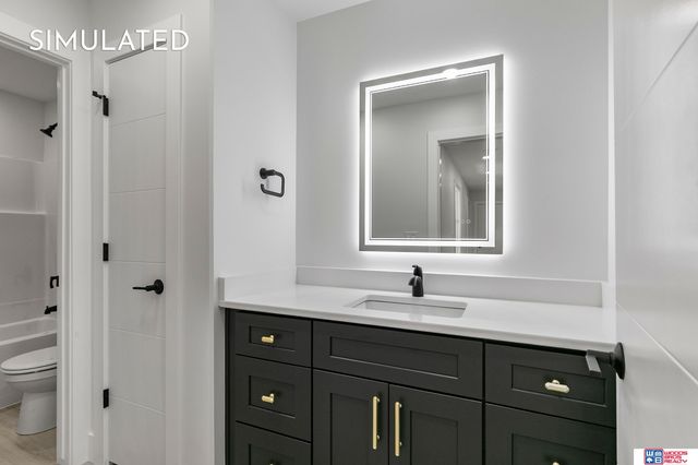 9221 Castle Pine Drive, Lincoln, NE 68516