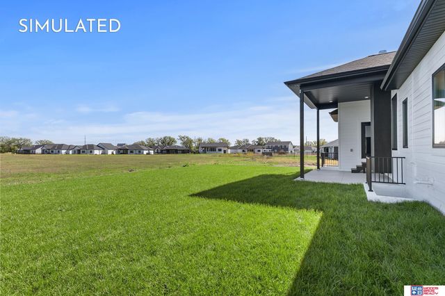 9221 Castle Pine Drive, Lincoln, NE 68516