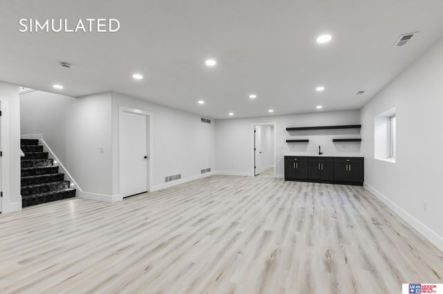 9221 Castle Pine Drive, Lincoln, NE 68516