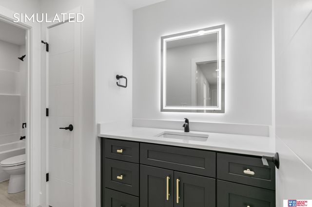 9221 Castle Pine Drive, Lincoln, NE 68516