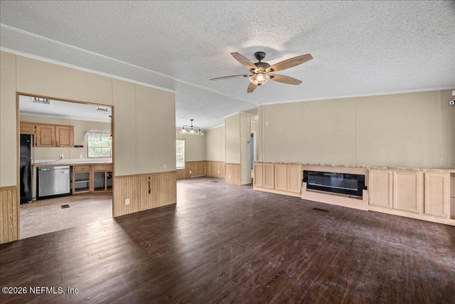 117 BUMPY Lane, Palatka, FL 32177