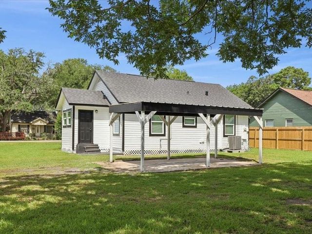 5395 Fairview Avenue, Beaumont, TX 77705