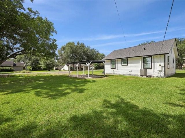 5395 Fairview Avenue, Beaumont, TX 77705