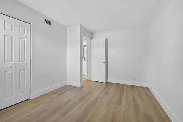 120 Sparrow Drive 113, Royal Palm Beach, FL 33411