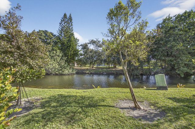 120 Sparrow Drive 113, Royal Palm Beach, FL 33411