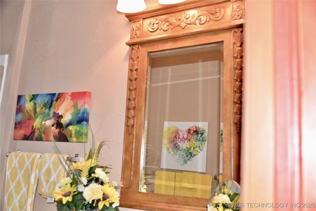 1409 N 5th Street, Henryetta, OK 74437