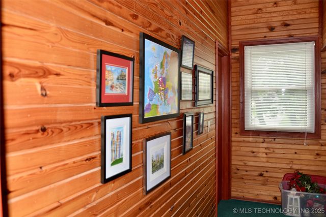 1409 N 5th Street, Henryetta, OK 74437