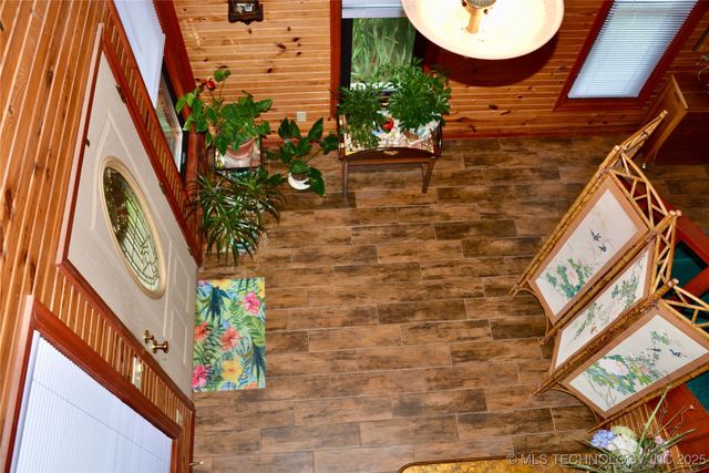 1409 N 5th Street, Henryetta, OK 74437