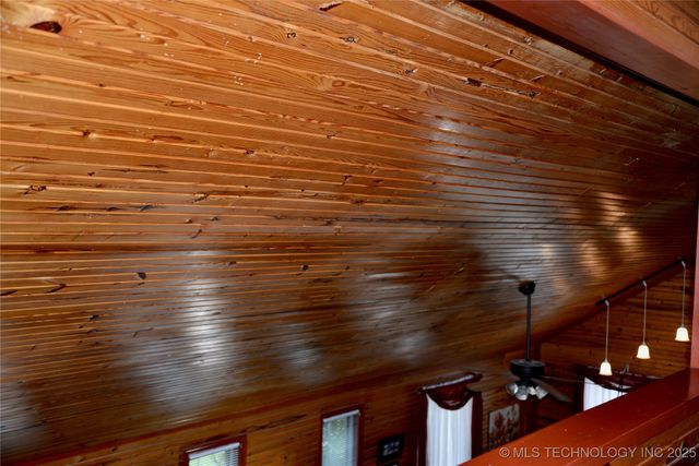 1409 N 5th Street, Henryetta, OK 74437