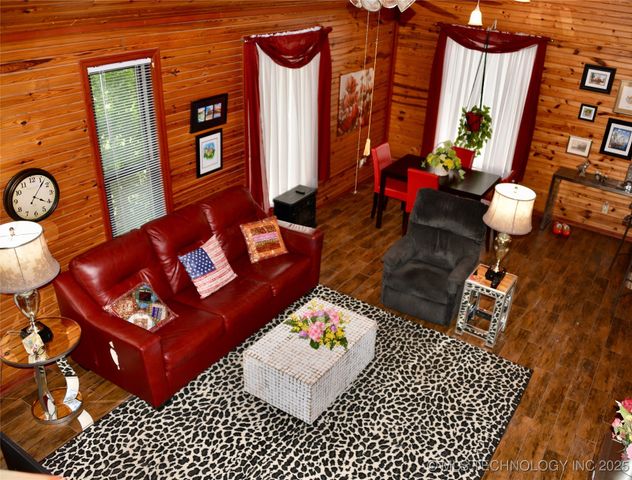 1409 N 5th Street, Henryetta, OK 74437