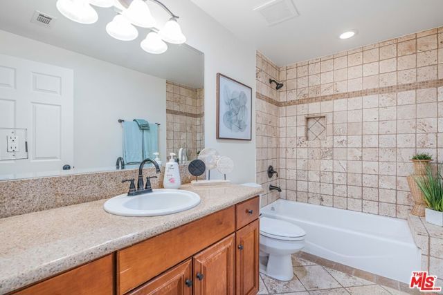 3718 S Barrington Avenue, Los Angeles, CA 90066