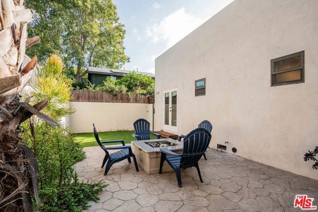 3718 S Barrington Avenue, Los Angeles, CA 90066