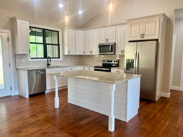 189 Twin Ponds Road, Corbin, KY 40701