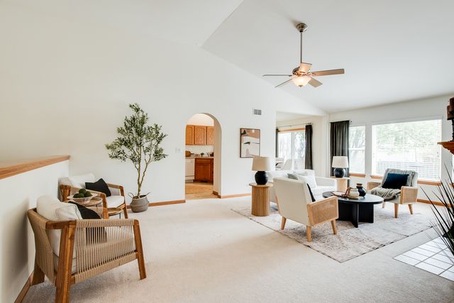 3013 Turnberry Lane, Montgomery, IL 60538