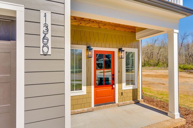 1360 Thomas Avenue, Chattanooga, TN 37409