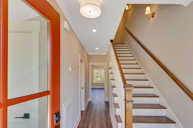 1360 Thomas Avenue, Chattanooga, TN 37409