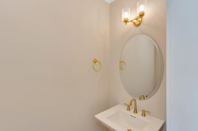 1360 Thomas Avenue, Chattanooga, TN 37409