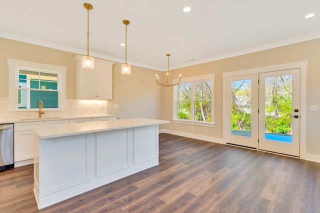 1360 Thomas Avenue, Chattanooga, TN 37409