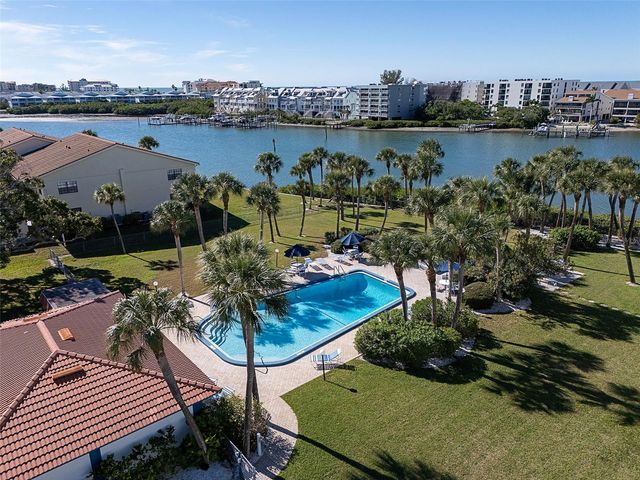 10215 REGAL 15, Largo, FL 33774