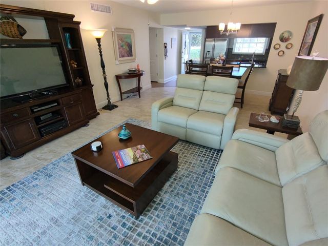 10215 REGAL 15, Largo, FL 33774