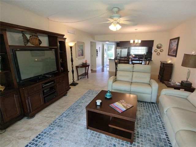 10215 REGAL 15, Largo, FL 33774