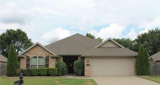 2864 Vanike Drive, Fayetteville, AR 72704
