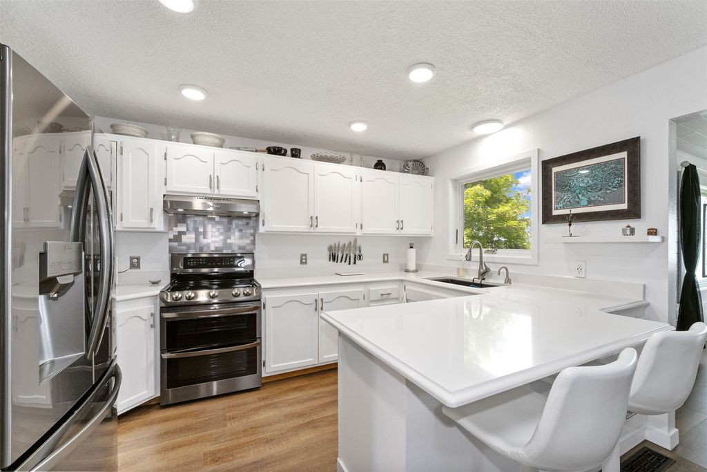 328 Shoreline Drive, Polson, MT 59860 photo 12