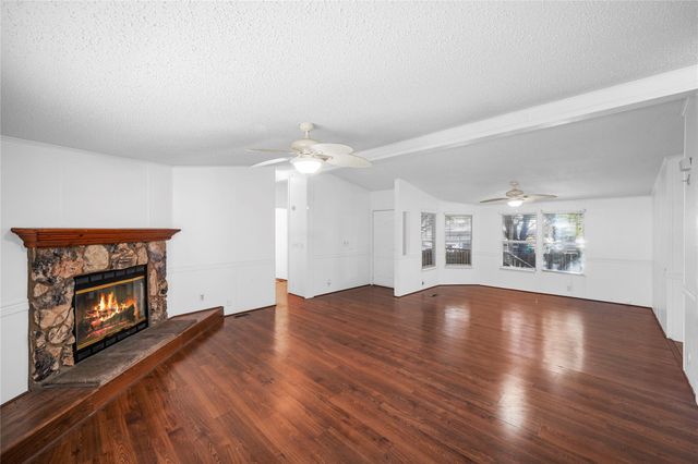 3614 College Street, Damon, TX 77430