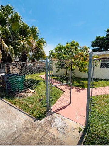 10480 SW 181st Terrace, Miami, FL 33157