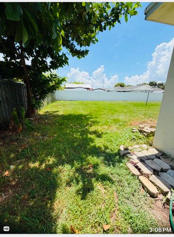 10480 SW 181st Terrace, Miami, FL 33157