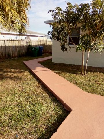 10480 SW 181st Terrace, Miami, FL 33157