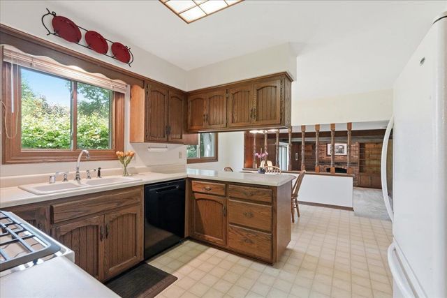 3614 Rolling Hill Drive, Middleton, WI 53562