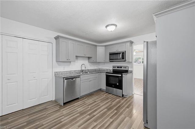 3404 Opoho CT, Chesapeake, VA 23321