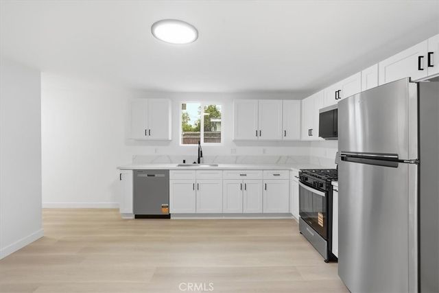 2470 Webster, Long Beach, CA 90810