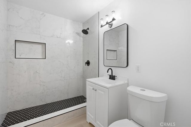 2470 Webster, Long Beach, CA 90810