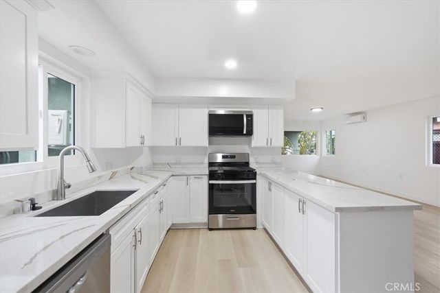 2470 Webster, Long Beach, CA 90810