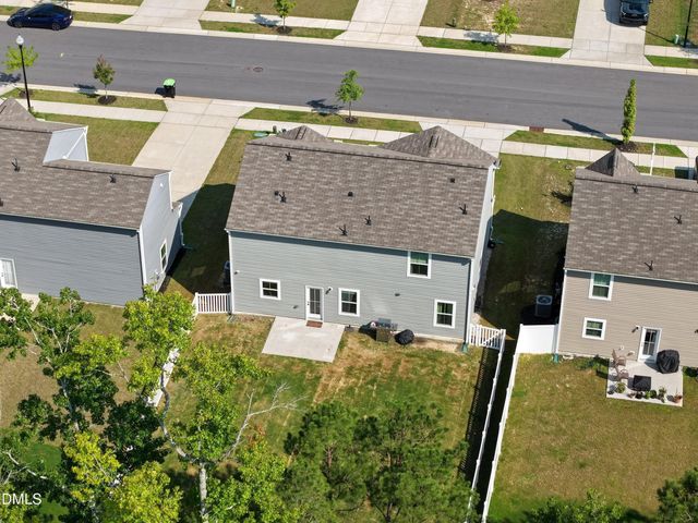 312 Golden Plum Lane, Zebulon, NC 27597