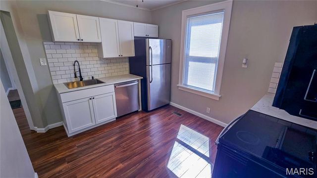 4706 Tesson Street, St Louis, MO 63116